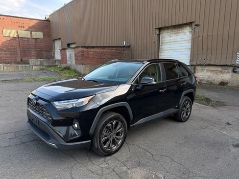 Used 2022 Toyota RAV4 Limited AWD/4WD image 1