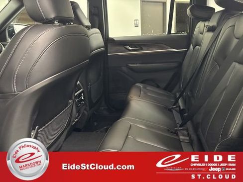 New 2025 Jeep Grand Cherokee Limited w/ Trailer Tow Package image 19