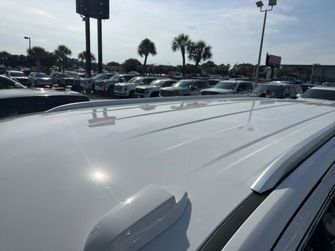 Used 2025 GMC Yukon XL Denali RWD image 8