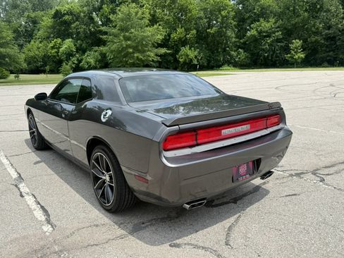 Used 2013 Dodge Challenger R/T RWD image 6