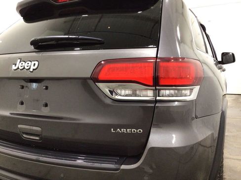 Used 2020 Jeep Grand Cherokee Laredo w/ 18" Wheel & 8.4" Radio Group AWD/4WD image 14