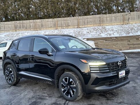 New 2026 Nissan Kicks SV w/ SV Premium Package image 2