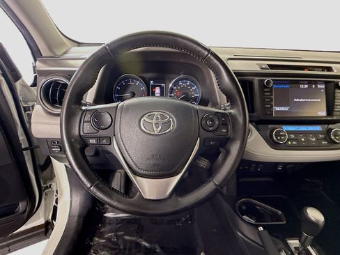 Used 2018 Toyota RAV4 Limited FWD image 13