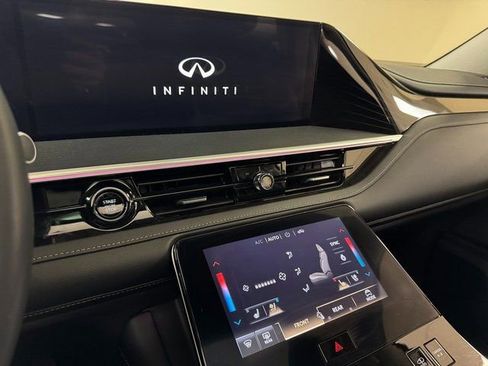 Used 2025 INFINITI QX80 Sensory image 15