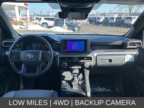 Used 2025 Toyota Tacoma SR5 image 9