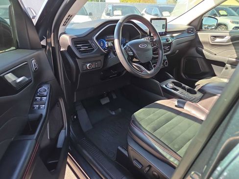Used 2022 Ford Escape SEL w/ SEL Stealth AWD Package image 10