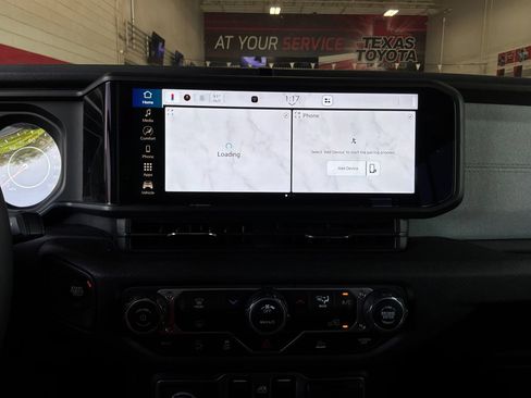 Used 2025 Jeep Wrangler Unlimited Sport AWD/4WD image 24