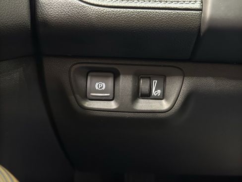 Used 2023 GMC Acadia SLE w/ Infotainment Package image 34