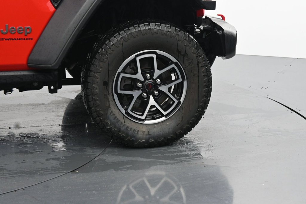 Used 2024 Jeep Wrangler Unlimited Rubicon AWD/4WD image 11