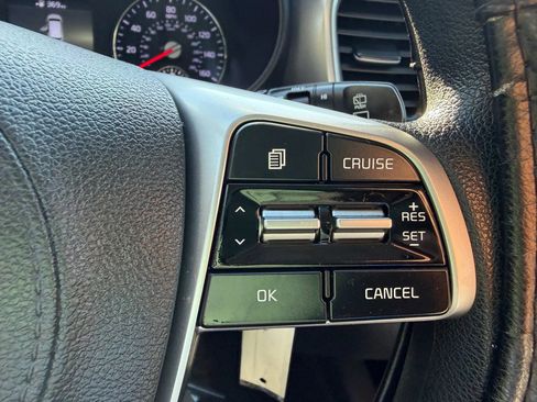 Used 2019 Kia Sorento LX image 19