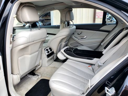 Used 2016 Mercedes-Benz S 550 4MATIC Sedan image 29