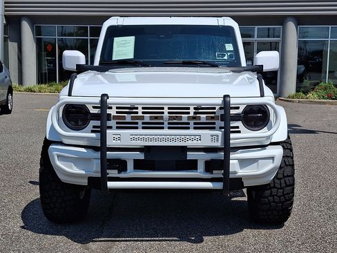 Used 2025 Ford Bronco 2-Door w/ Sasquatch Package AWD/4WD image 3