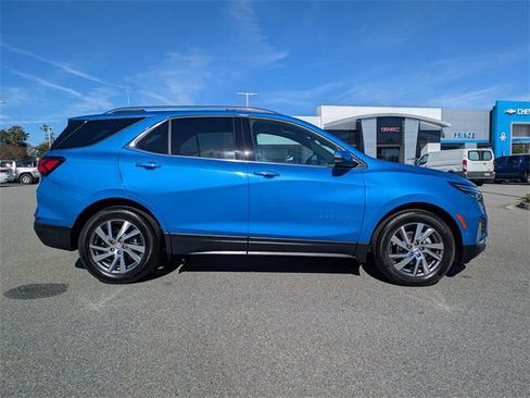 Used 2024 Chevrolet Equinox Premier image 3