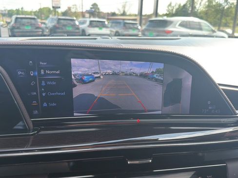 Used 2023 Cadillac Escalade ESV Sport Platinum w/ LPO, ONYX Package image 23