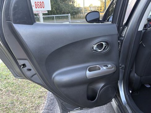 Used 2012 Nissan Juke SV w/ Interior Illumination Pkg image 13