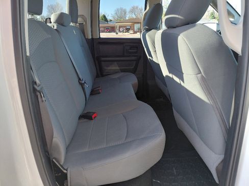 Used 2018 RAM 1500 Express image 10