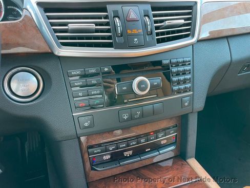 Used 2010 Mercedes-Benz E 350 4MATIC Sedan image 23