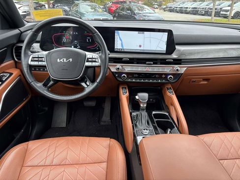 Used 2025 Kia Telluride AWD image 11