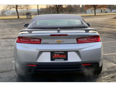 Used 2018 Chevrolet Camaro LT image 4