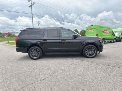 Certified 2026 Ford Expedition Max Platinum w/ Stealth Appearance Package AWD/4WD image 5