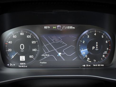 Used 2022 Volvo XC40 T5 Momentum w/ Premium Package image 18