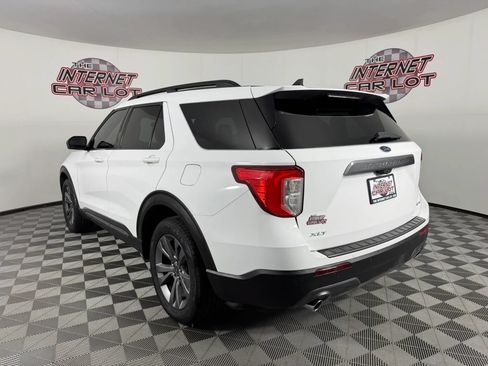 Used 2021 Ford Explorer XLT w/ Equipment Group 202A AWD/4WD image 5