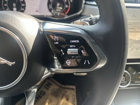 Used 2025 Jaguar F-PACE R-Dynamic S image 29