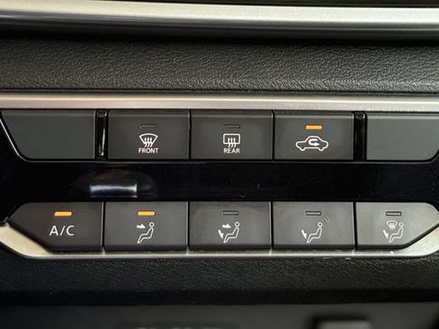 Used 2024 Nissan Altima 2.5 SV FWD image 19