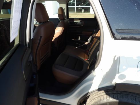 Used 2025 Ford Bronco Sport Outer Banks w/ Outer Banks Tech Package+ image 10