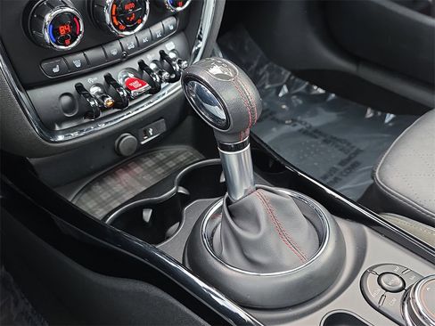 Used 2019 MINI Cooper Clubman S image 27