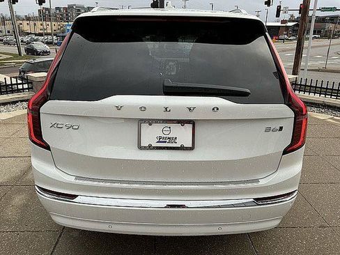 New 2026 Volvo XC90 B6 Plus w/ Protection Package Premier AWD/4WD image 9
