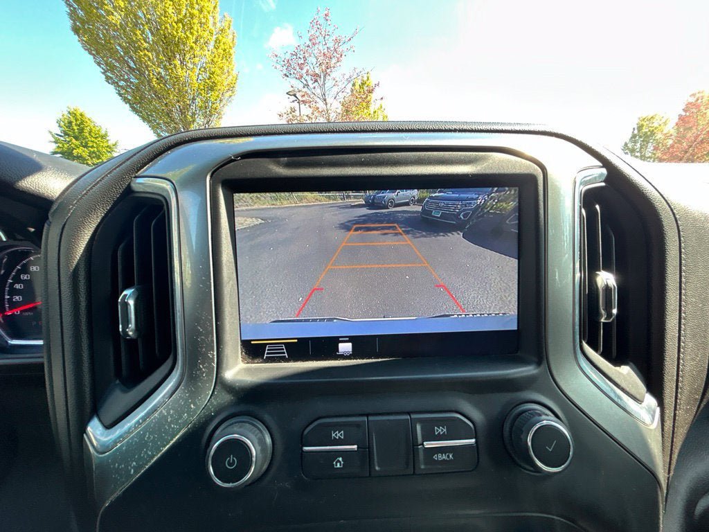 Used 2019 Chevrolet Silverado 1500 RST w/ True North Edition AWD/4WD image 23