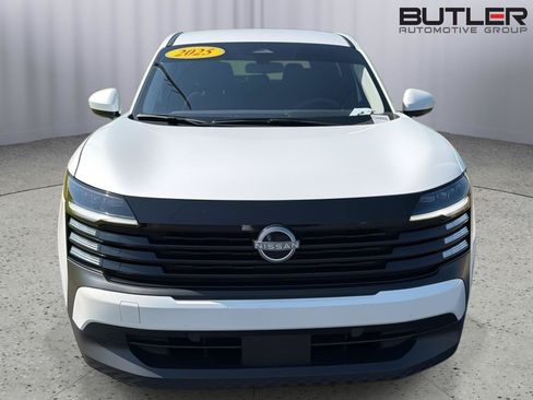 Used 2025 Nissan Kicks SV FWD image 9