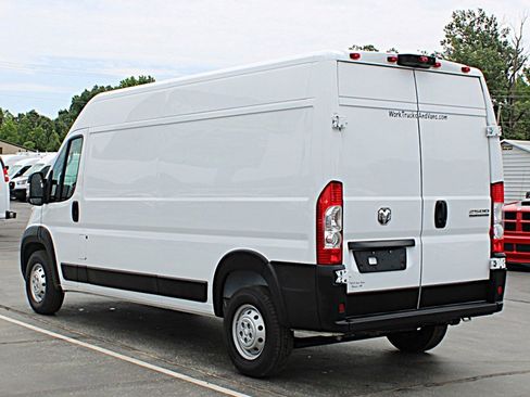 Used 2023 RAM ProMaster 2500 w/ Premium Convenience Group (B) FWD image 4