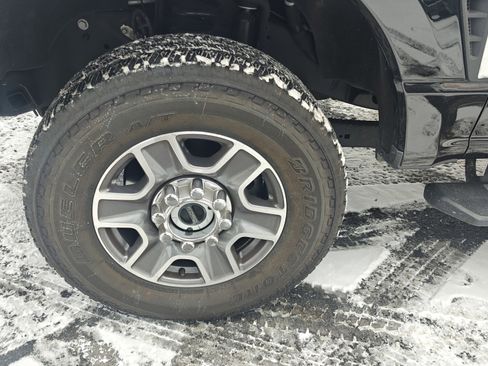 Used 2024 Ford F350 Lariat w/ Camper Package image 11