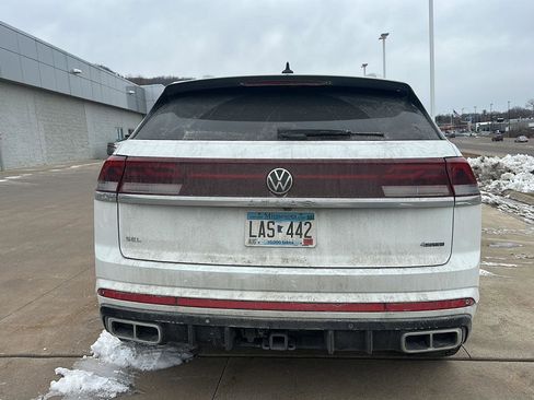 Used 2024 Volkswagen Atlas Cross Sport SEL Premium R-Line image 7