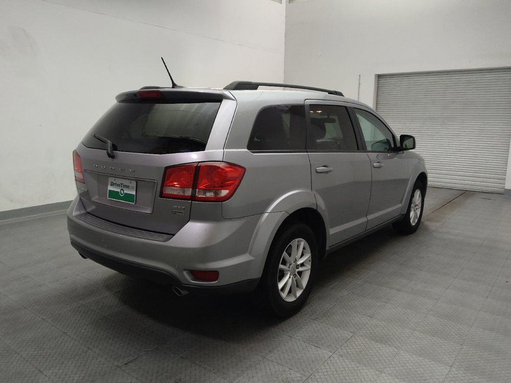 Used 2017 Dodge Journey SXT w/ Comfort/Convenience Group FWD image 9