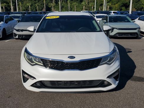 Used 2019 Kia Optima S image 2