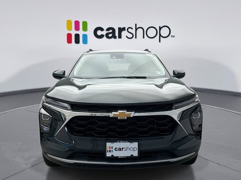 Used 2025 Chevrolet Trax LT w/ Driver Confidence Package FWD image 8