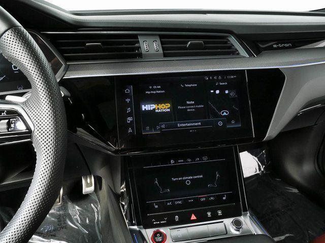 Used 2024 Audi SQ8 e-tron Premium Plus w/ Black Optic Package AWD/4WD image 15