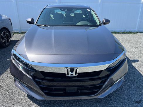 Used 2018 Honda Accord Touring image 9