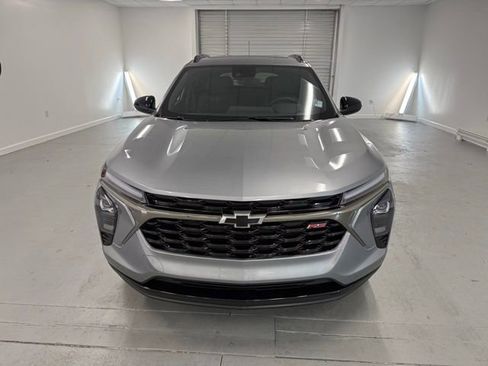 New 2026 Chevrolet Trax RS w/ Sunroof Package image 2