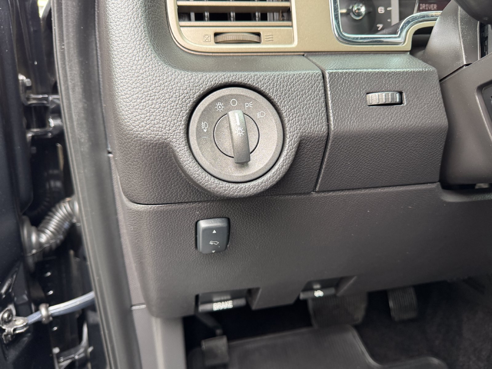 Used 2012 Lincoln Navigator L 4WD image 13