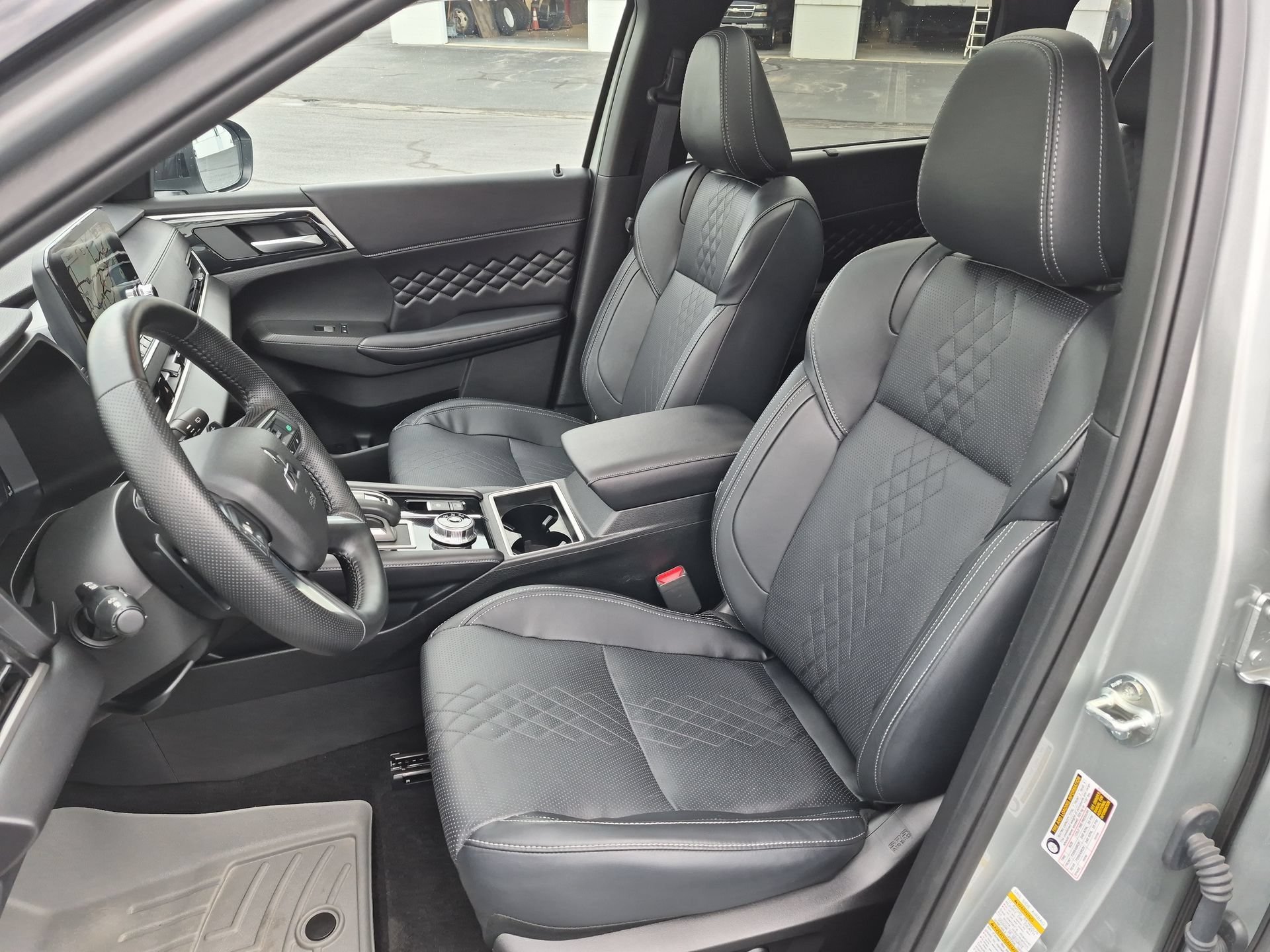Used 2024 Mitsubishi Outlander SEL AWD/4WD image 20