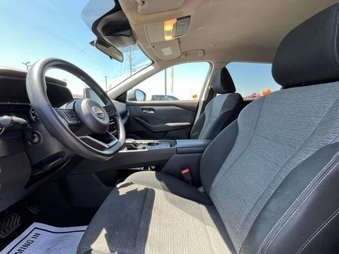 Used 2022 Nissan Rogue SV FWD image 16