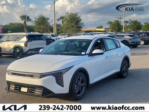 New 2026 Kia K4 FWD image 3