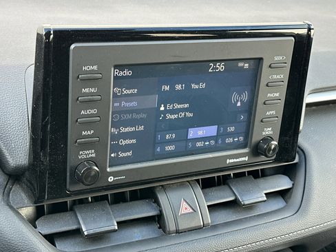 Used 2022 Toyota RAV4 LE image 25