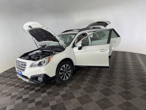 Used 2015 Subaru Outback 2.5i Limited AWD/4WD image 11