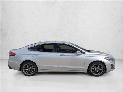 Used 2019 Ford Fusion SEL image 4
