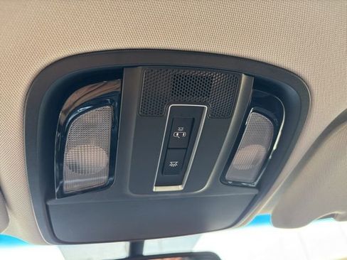 Used 2016 Kia Sorento LX w/ LX Convenience Package image 13